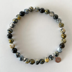 Mare Bracelet – stilrent armband i Blå Oceanjaspis med naturliga blå, grå och beige toner samt silverdetaljer från Livingstone Wikh Accessories.